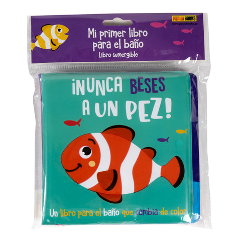  NUNCA BESES A UN PEZ- LIBRO BAÑO 