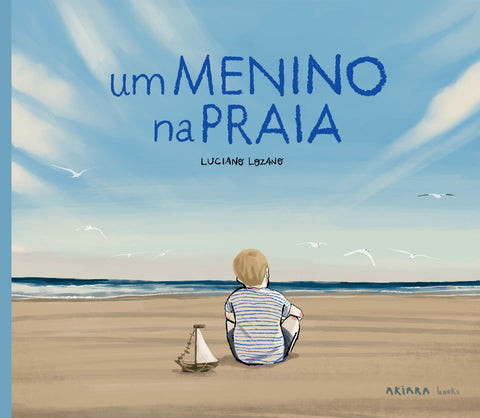  Um menino na praia 