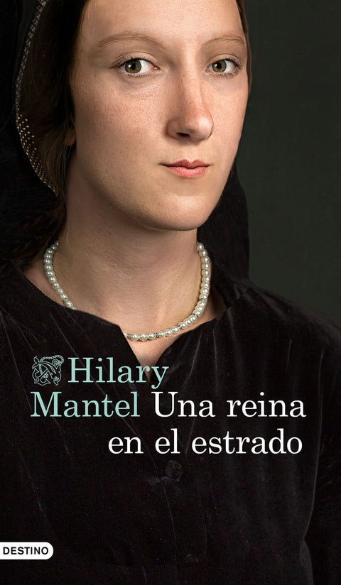  Una reina en el estrado 