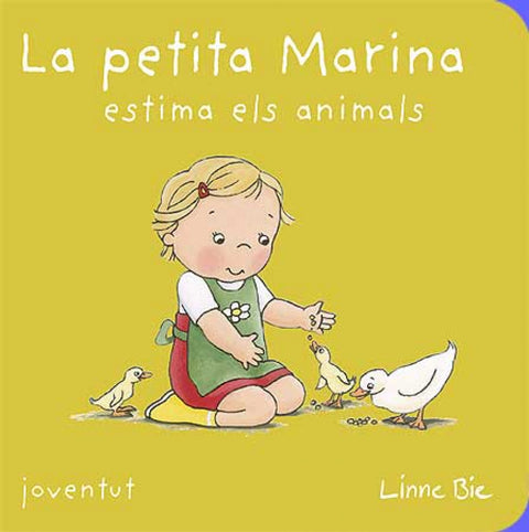  La petita Marina estima els animals 
