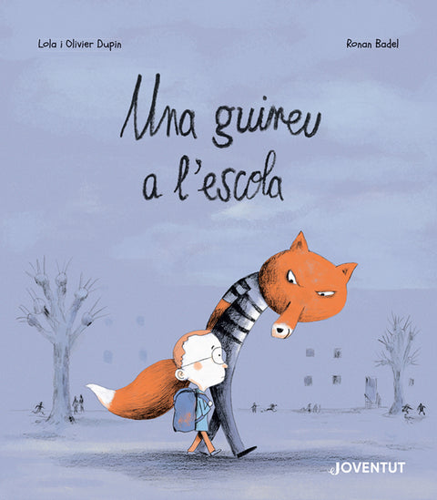  Una guineu a l'escola 