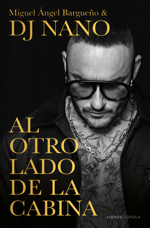  Al otro lado de la cabina 