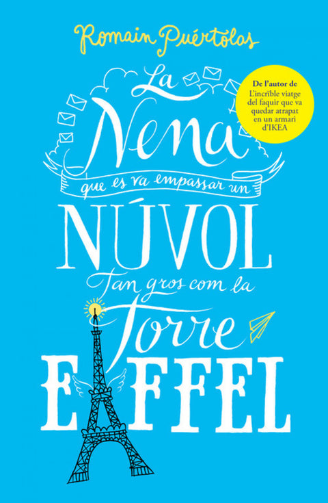  La nena que empassar nuvol gros com Torre Eiffel 